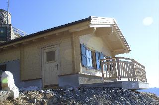 Falken Blockhütte auf 2.500 m