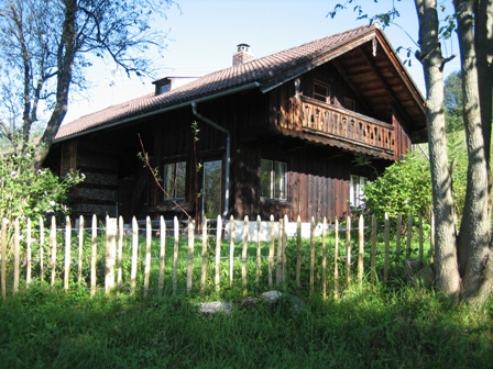 Altes Häusl überm See in Oberbayern